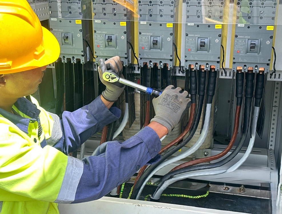 Torquing of LV AC Minisub Connections